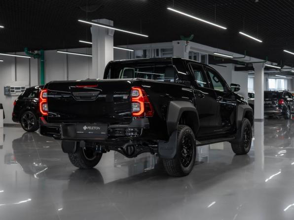 Toyota Hilux VIII Рестайлинг 2 с пробегом 2025 года, цена 7 750 000 рублей, 34 км, пикап, Автокод Объявления