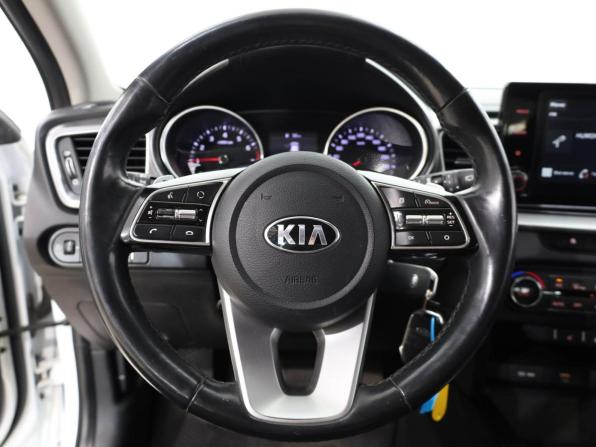 Kia Ceed III с пробегом 2020 года, цена 1 959 000 рублей, 76943 км, универсал, Автокод Объявления