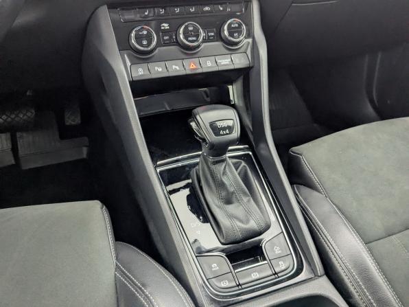 Skoda Karoq I с пробегом 2021 года, цена 2 400 000 рублей, 115292 км, внедорожник, Автокод Объявления