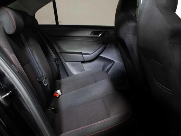 Skoda Rapid I с пробегом 2014 года, цена 990 000 рублей, 125319 км, лифтбек, Автокод Объявления