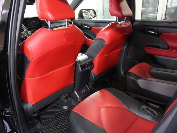Toyota Highlander IV (XU70) с пробегом 2023 года, цена 5 385 000 рублей, 15455 км, внедорожник, Автокод Объявления