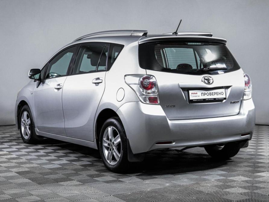 Toyota Verso I Москва  - изображение 7