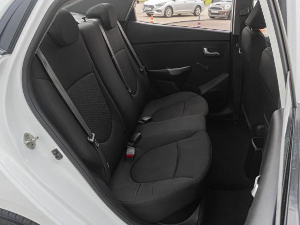 Kia Rio III Рестайлинг с пробегом 2015 года, цена 875 000 рублей, 179085 км, седан, Автокод Объявления