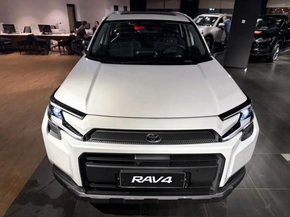 Новый Toyota RAV4 VI (XA60) 2026 года, цена 4 850 000 рублей, внедорожник, Автокод Объявления