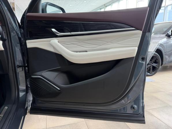 Geely Monjaro I с пробегом 2023 года, цена 3 200 000 рублей, 17940 км, внедорожник, Автокод Объявления