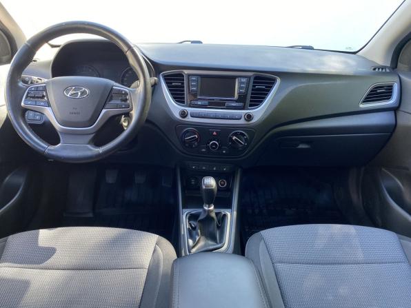Hyundai Solaris II с пробегом 2018 года, цена 1 250 000 рублей, 127717 км, седан, Автокод Объявления