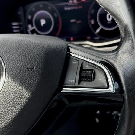Skoda Octavia III (A7) Рестайлинг с пробегом 2019 года, цена 1 995 000 рублей, 135709 км, лифтбек, Автокод Объявления