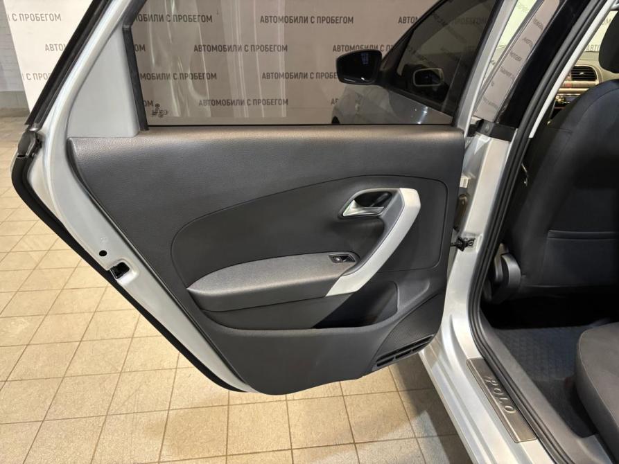Volkswagen Polo V Санкт-Петербург  - изображение 11