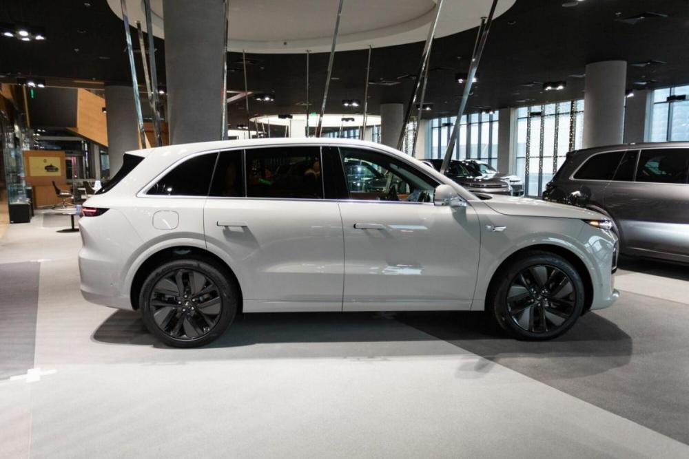 Li Auto (Lixiang) L6 Москва  - изображение 3