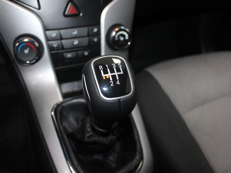 Chevrolet Cruze I Рестайлинг Старый Оскол  - изображение 17