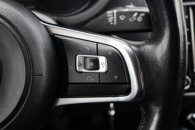 Volkswagen Polo V Рестайлинг с пробегом 2019 года, цена 899 000 рублей, 198234 км, седан, Автокод Объявления