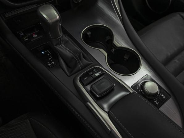 Lexus RX IV Рестайлинг с пробегом 2019 года, цена 5 200 000 рублей, 108226 км, внедорожник, Автокод Объявления