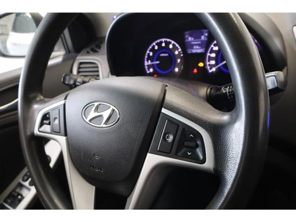 Hyundai Solaris I с пробегом 2012 года, цена 665 000 рублей, 197448 км, хэтчбек, Автокод Объявления