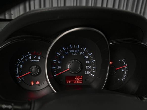 Kia Rio III Рестайлинг с пробегом 2016 года, цена 1 048 000 рублей, 90382 км, хэтчбек, Автокод Объявления