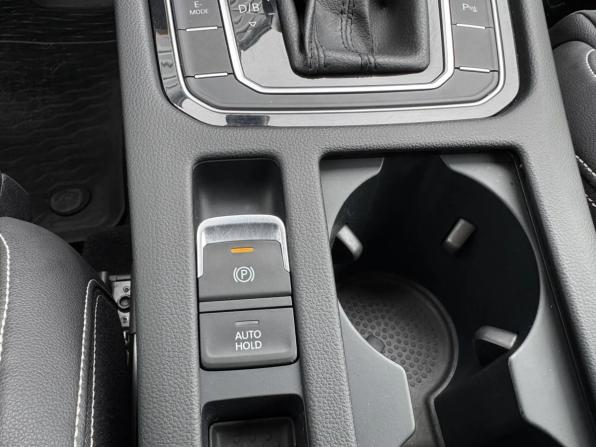 Volkswagen Passat B8 Рестайлинг с пробегом 2020 года, цена 2 175 000 рублей, 169774 км, универсал, Автокод Объявления
