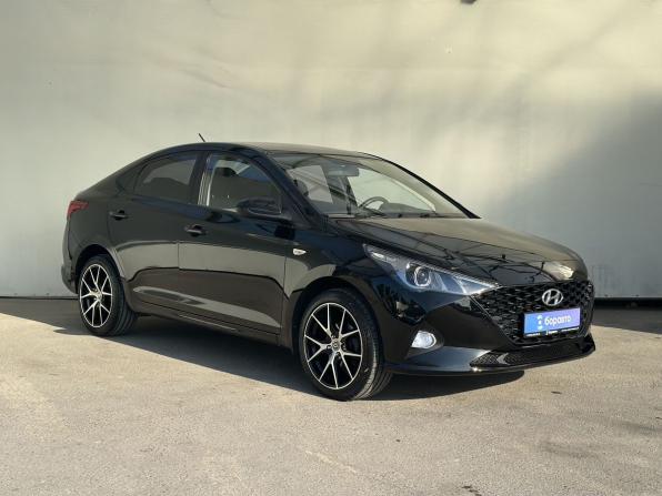 Hyundai Solaris II Рестайлинг с пробегом 2021 года, цена 1 650 000 рублей, 59773 км, седан, Автокод Объявления