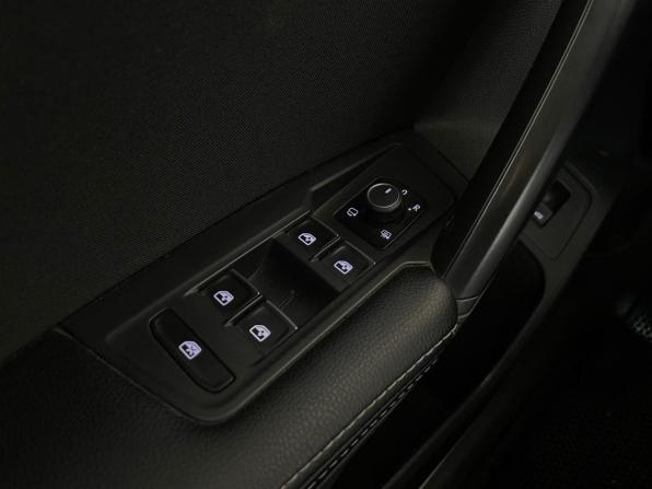 Volkswagen Tiguan II с пробегом 2019 года, цена 2 488 000 рублей, 117887 км, внедорожник, Автокод Объявления