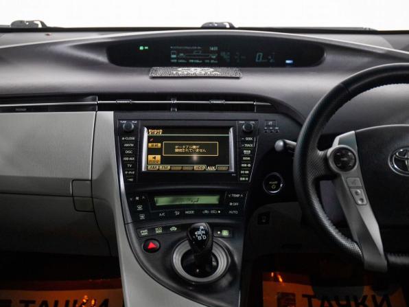 Toyota Prius III (XW30) с пробегом 2011 года, цена 999 000 рублей, 281454 км, лифтбек, Автокод Объявления