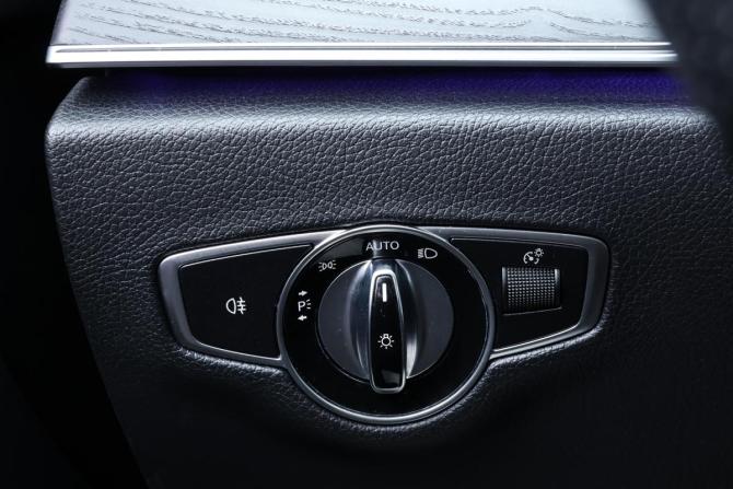 Mercedes-Benz E-Класс V (W213 S213 C238) с пробегом 2019 года, цена 3 598 000 рублей, 105521 км, седан, Автокод Объявления