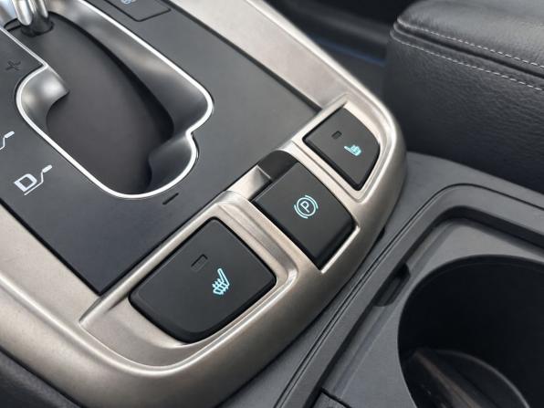 Chevrolet Captiva I Рестайлинг с пробегом 2012 года, цена 1 399 000 рублей, 143000 км, внедорожник, Автокод Объявления