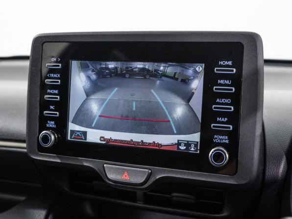 Toyota Yaris IV с пробегом 2020 года, цена 990 500 рублей, 104053 км, хэтчбек, Автокод Объявления