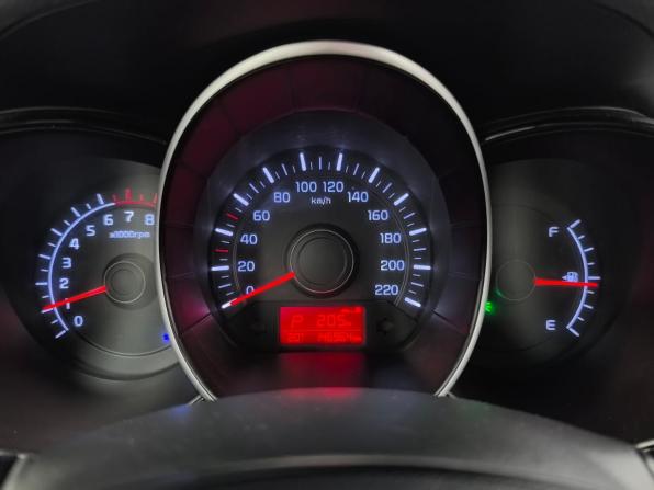 Kia Rio III Рестайлинг с пробегом 2016 года, цена 950 000 рублей, 147000 км, седан, Автокод Объявления