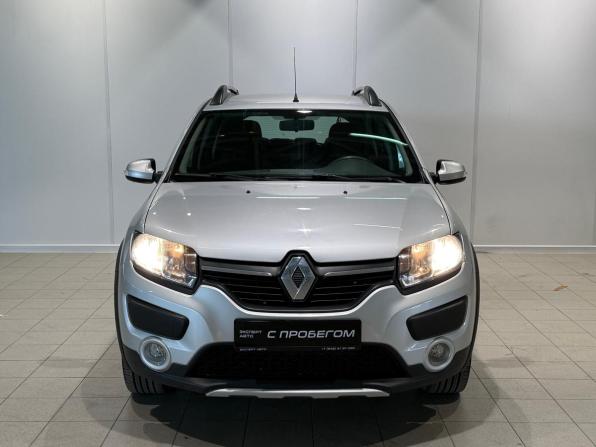 Renault Sandero II с пробегом 2017 года, цена 970 000 рублей, 91001 км, хэтчбек, Автокод Объявления