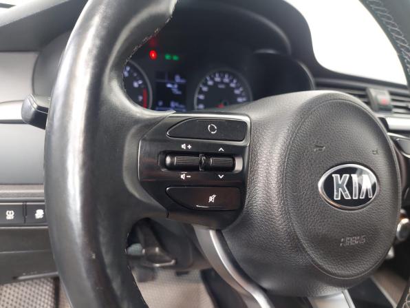 Kia Rio IV с пробегом 2019 года, цена 1 350 000 рублей, 90598 км, хэтчбек, Автокод Объявления