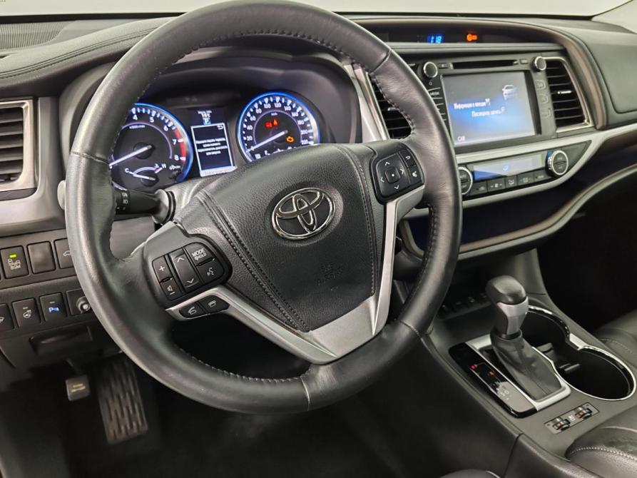Toyota Highlander III (XU50) Рестайлинг Москва  - изображение 21