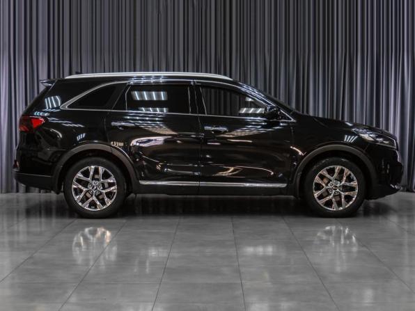 Kia Sorento III Prime Рестайлинг с пробегом 2019 года, цена 2 399 000 рублей, 180799 км, внедорожник, Автокод Объявления