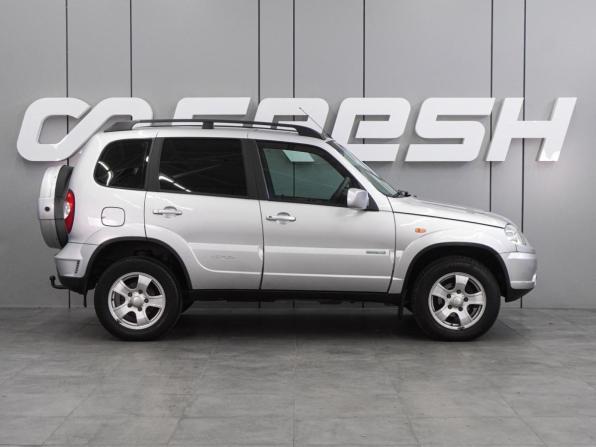 Chevrolet Niva I Рестайлинг с пробегом 2010 года, цена 599 000 рублей, 142064 км, внедорожник, Автокод Объявления