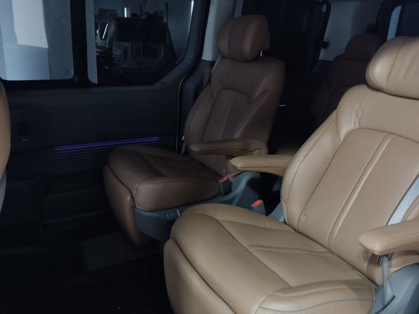 Hyundai Staria I с пробегом 2024 года, цена 5 990 000 рублей, 42699 км, минивэн, Автокод Объявления