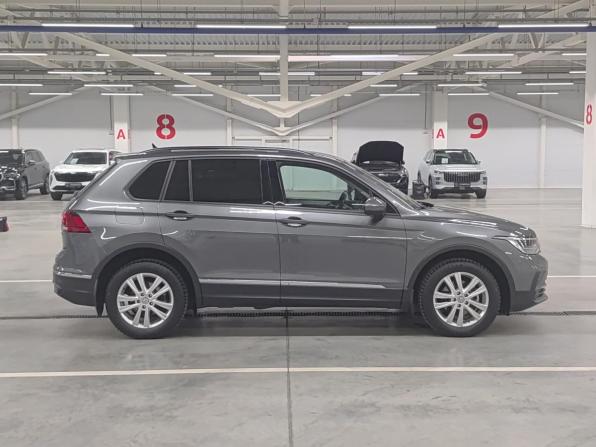 Volkswagen Tiguan II Рестайлинг с пробегом 2021 года, цена 2 599 000 рублей, 86038 км, внедорожник, Автокод Объявления