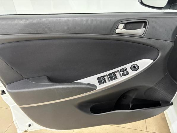 Hyundai Solaris I Рестайлинг с пробегом 2014 года, цена 1 130 000 рублей, 57733 км, седан, Автокод Объявления