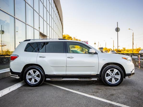 Toyota Highlander II (XU40) Рестайлинг с пробегом 2012 года, цена 1 798 000 рублей, 222317 км, внедорожник, Автокод Объявления