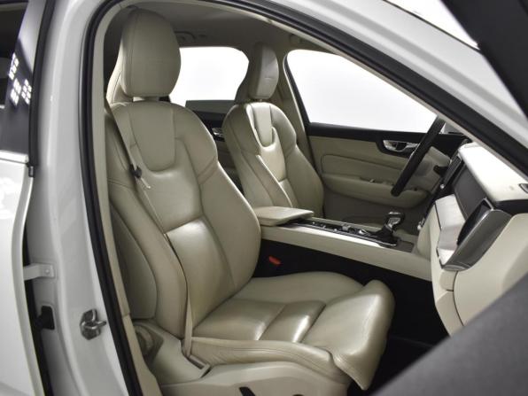 Volvo XC60 II с пробегом 2019 года, цена 2 545 200 рублей, 233754 км, внедорожник, Автокод Объявления