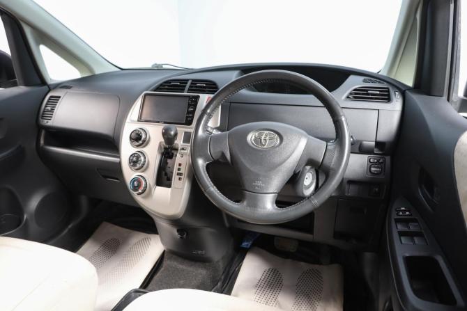 Toyota Ractis I с пробегом 2010 года, цена 999 000 рублей, 105000 км, хэтчбек, Автокод Объявления