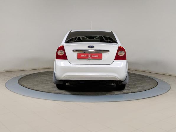 Ford Focus II Рестайлинг с пробегом 2008 года, цена 489 900 рублей, 318000 км, седан, Автокод Объявления