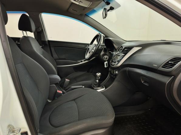 Hyundai Solaris I с пробегом 2012 года, цена 790 000 рублей, 116267 км, хэтчбек, Автокод Объявления