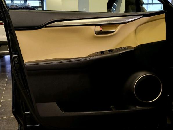 Lexus NX I с пробегом 2016 года, цена 3 068 000 рублей, 140517 км, внедорожник, Автокод Объявления