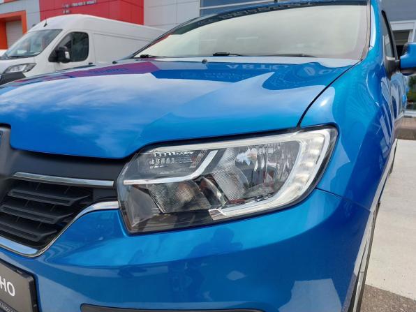 Renault Sandero II Рестайлинг с пробегом 2018 года, цена 1 220 000 рублей, 62418 км, хэтчбек, Автокод Объявления