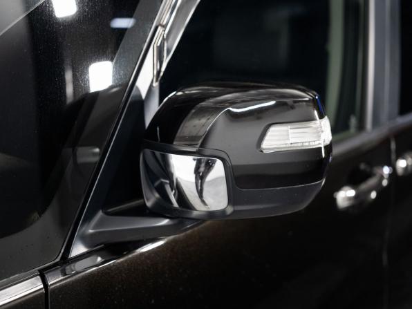 Honda Stepwgn V с пробегом 2015 года, цена 1 779 500 рублей, 124314 км, минивэн, Автокод Объявления