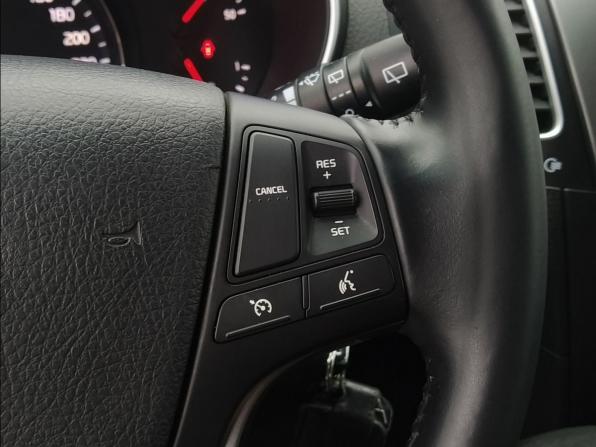Kia Sorento II Рестайлинг с пробегом 2019 года, цена 2 100 000 рублей, 98500 км, внедорожник, Автокод Объявления