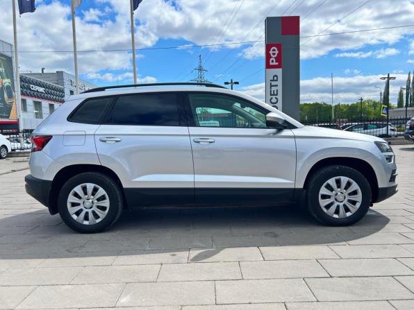 Skoda Karoq I с пробегом 2020 года, цена 2 277 000 рублей, 128724 км, внедорожник, Автокод Объявления