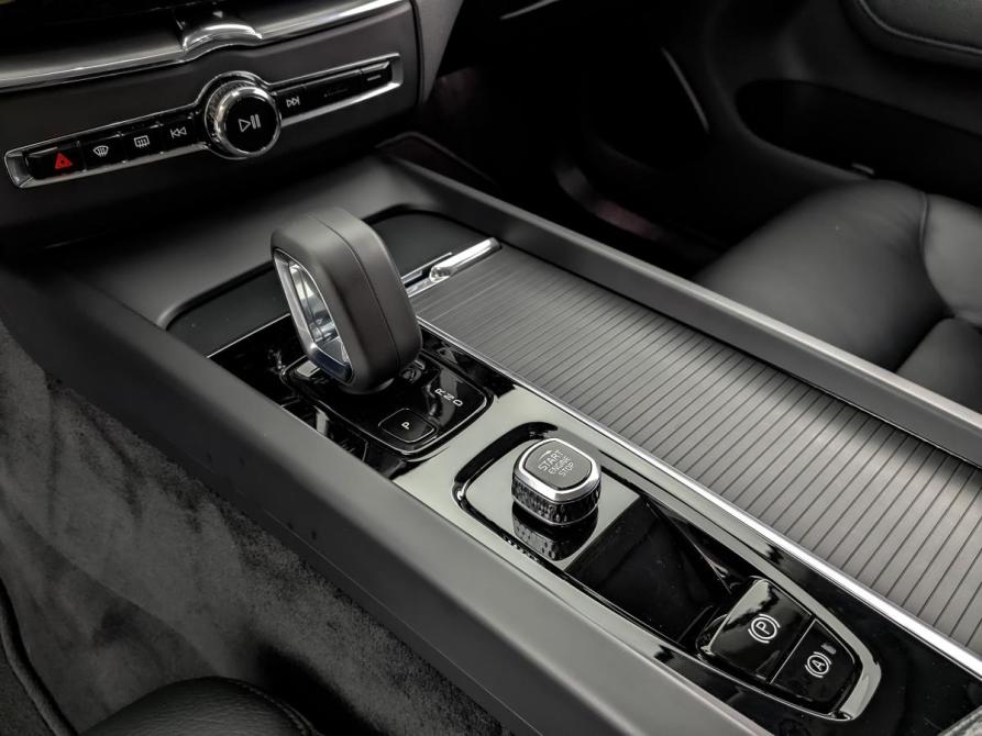 Volvo XC60 II Рестайлинг Москва  - изображение 26