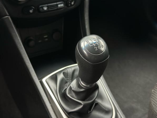 Hyundai Solaris I Рестайлинг с пробегом 2016 года, цена 1 009 000 рублей, 139527 км, седан, Автокод Объявления