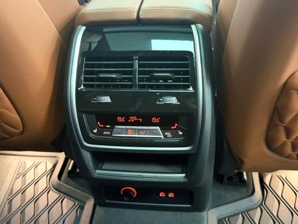 BMW X7 I (G07) Рестайлинг с пробегом 2023 года, цена 19 895 000 рублей, 10874 км, внедорожник, Автокод Объявления