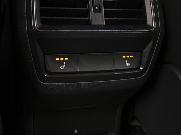 Skoda Karoq I с пробегом 2020 года, цена 2 423 540 рублей, 81149 км, внедорожник, Автокод Объявления