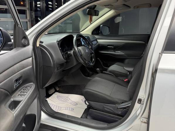 Mitsubishi Outlander III Рестайлинг 2 с пробегом 2015 года, цена 1 300 000 рублей, 184935 км, внедорожник, Автокод Объявления