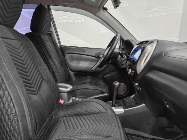 Toyota RAV4 II (XA20) Рестайлинг с пробегом 2005 года, цена 805 000 рублей, 261987 км, внедорожник, Автокод Объявления